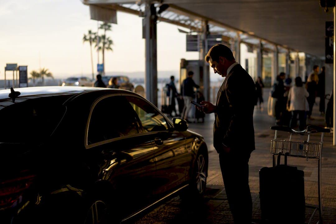 Suivi vol aéroport Nice: where to check flight status in real time