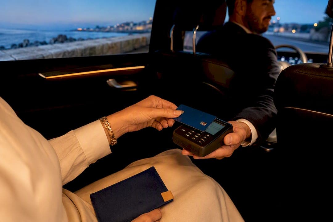 Know Your Rights: €750 Fine if a French Chauffeur Refuses Card Payment